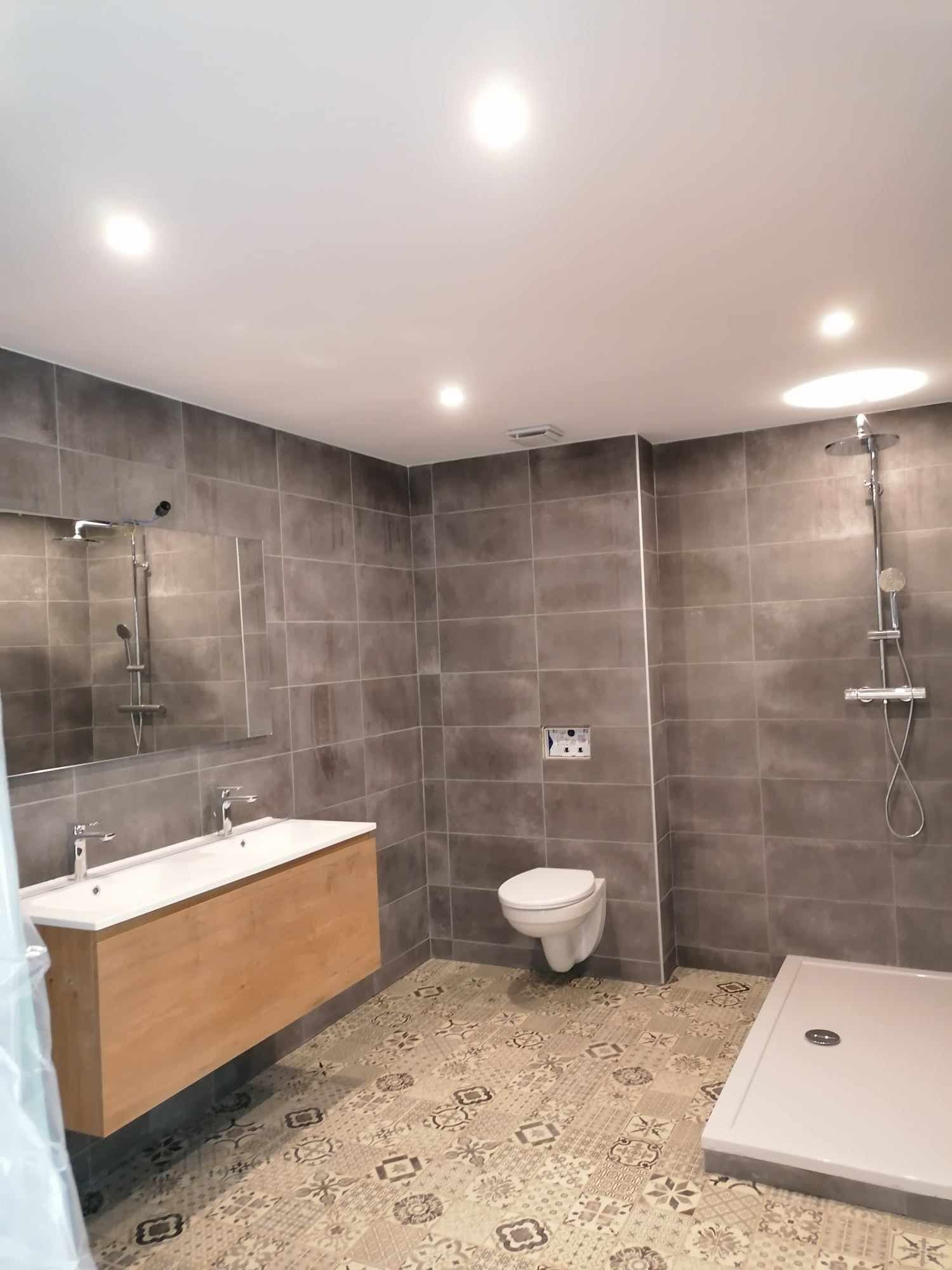 Badkamerrenovatie project van HOME-RENOVATION